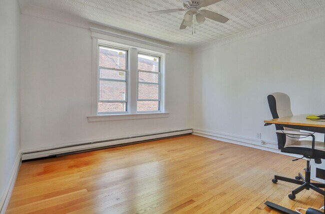 Foto del edificio - 64 Liberty Pl