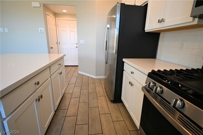 Building Photo - 10205 Starlit Cyn Ct