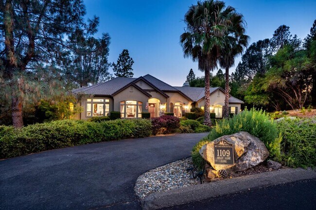 Foto del edificio - LUXURY HOME IN WINCHESTER GOLF COMMUNITY