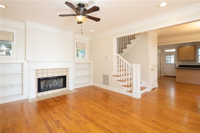 Building Photo - 1440 Hardee St NE