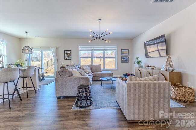 Foto del edificio - 4471 Dover Ct