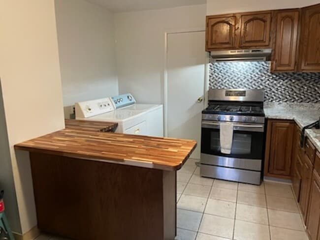 Building Photo - 1249 Vestal Ave