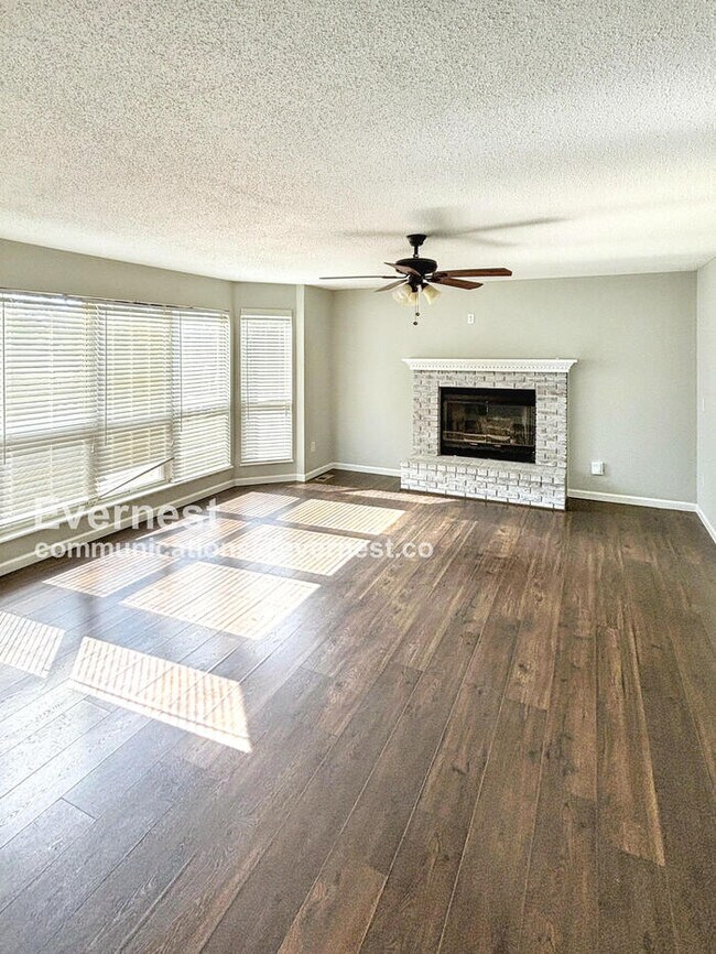 Foto del edificio - 823 Haversham Dr