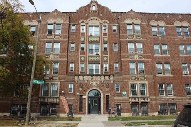 Building Photo - Holbrook