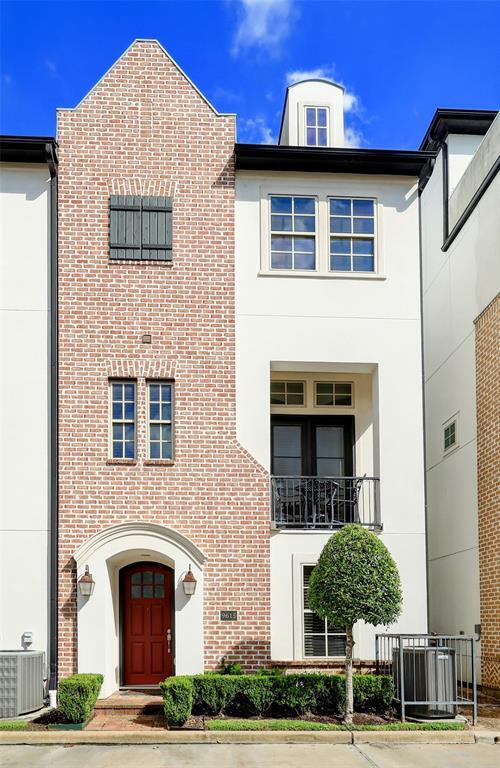 Foto principal - 9615 Fannin St