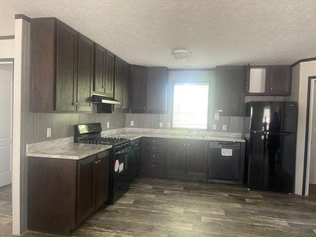 Building Photo - 307 Oriole Ln