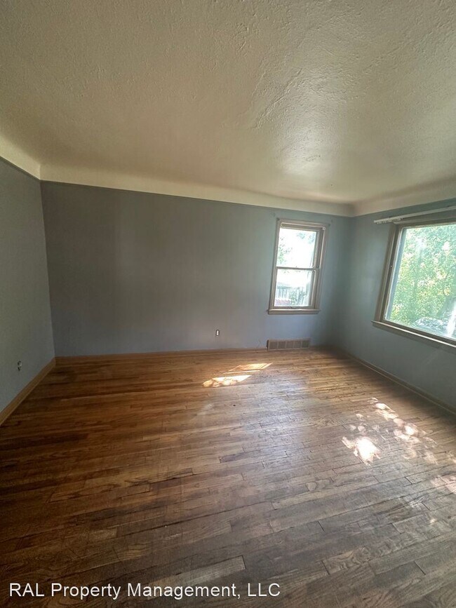 Foto del edificio - 2 br, 1 bath House - 3913 E 99th St