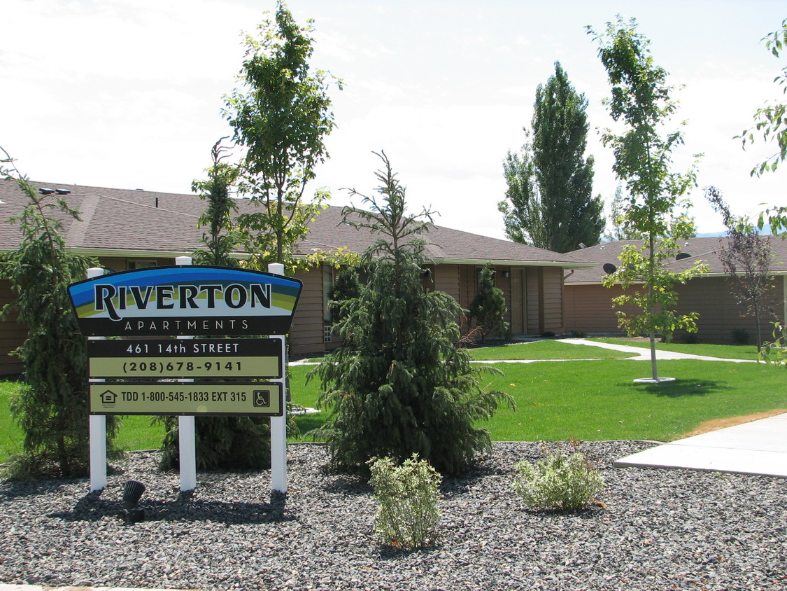 Primary Photo - Riverton