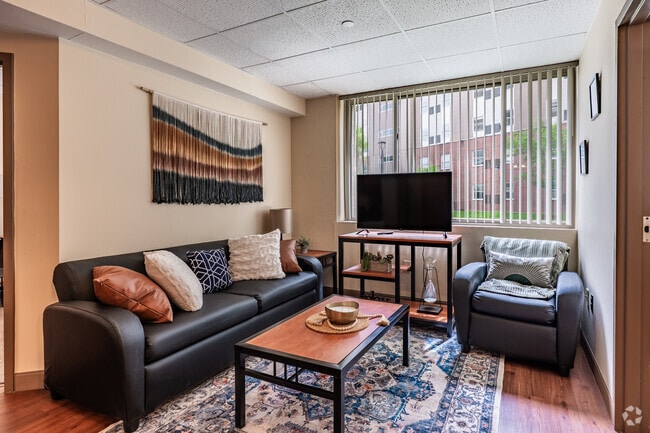 Interior Photo - Pierpont Place