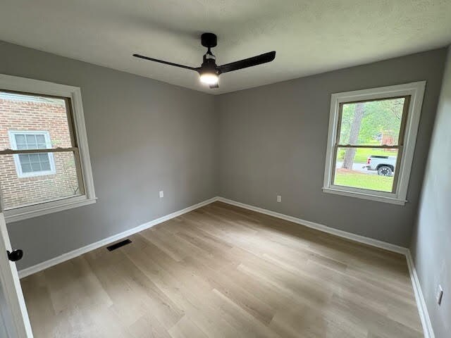 Foto del edificio - 841 Pinewood Dr