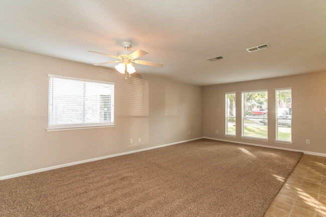 Building Photo - 2098 Clemson Dr