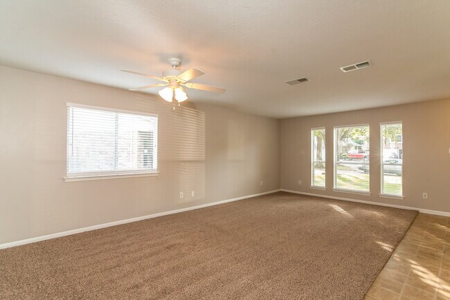 Foto del edificio - 2098 Clemson Dr
