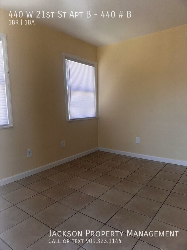 Foto del edificio - 440 W 21st St