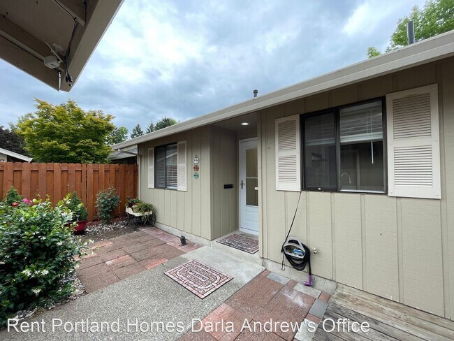 Building Photo - 2 br, 1 bath House - 2943 SE Blue bird Drive