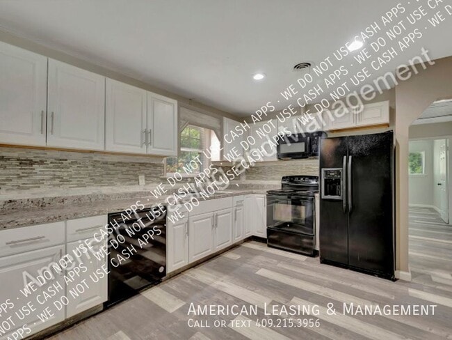 Building Photo - Spectacular Newly Remodeled Home Perfect f...