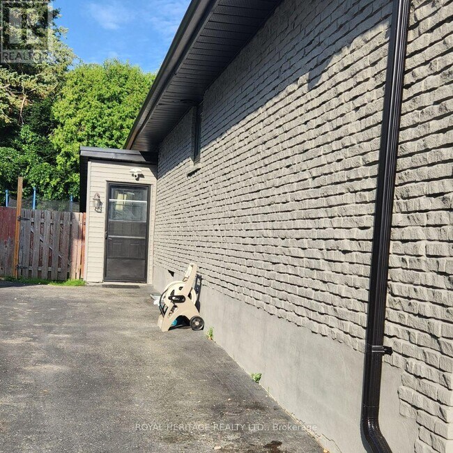 15 Hope St N, Port Hope, ON L1A 2N4 House for Rent in Port Hope, ON