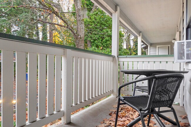 Foto del edificio - 15606 NE 40th St