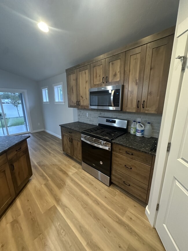 Foto del edificio - 248 Stagecoach Ave