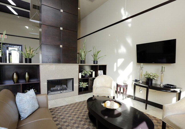 Building Photo - 8775 Costa Verde Blvd