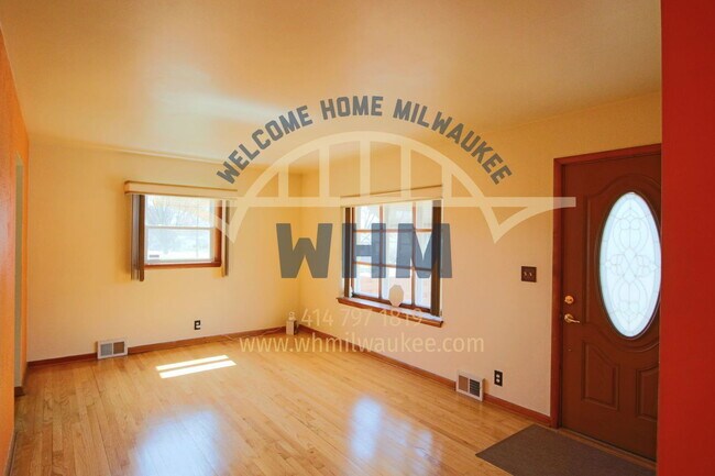 Foto del edificio - 7126 W Tallmadge Pl