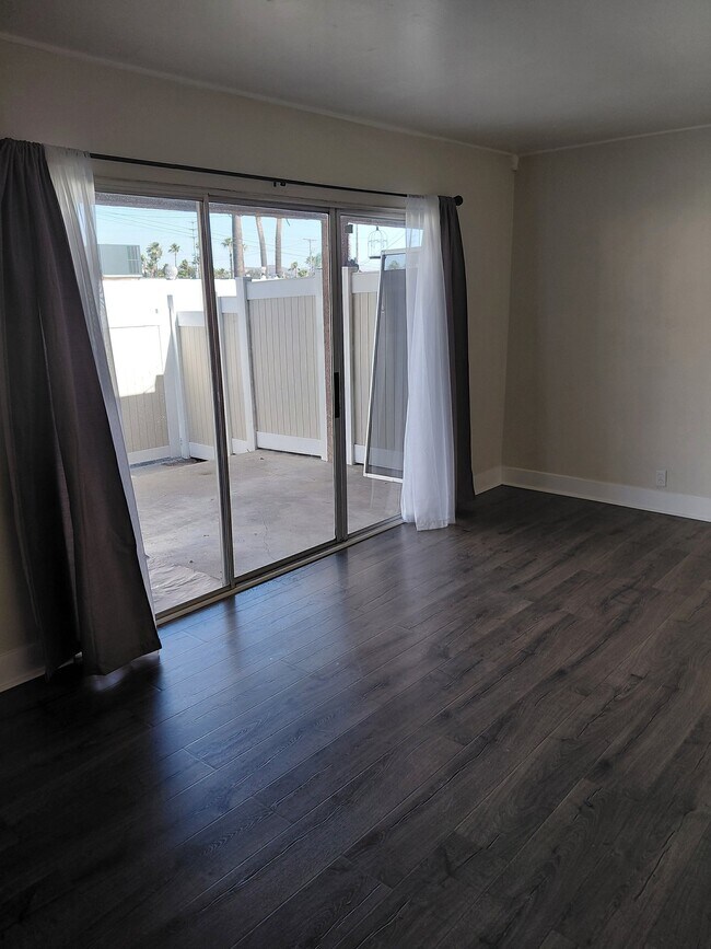 Foto del edificio - 1819 Lampton Ln