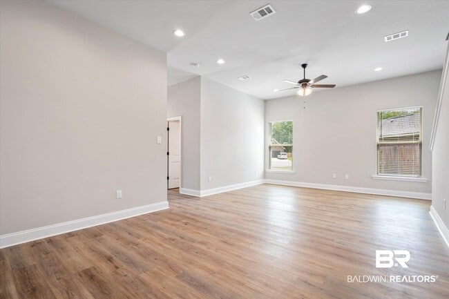 Building Photo - 950 Gibson Ct