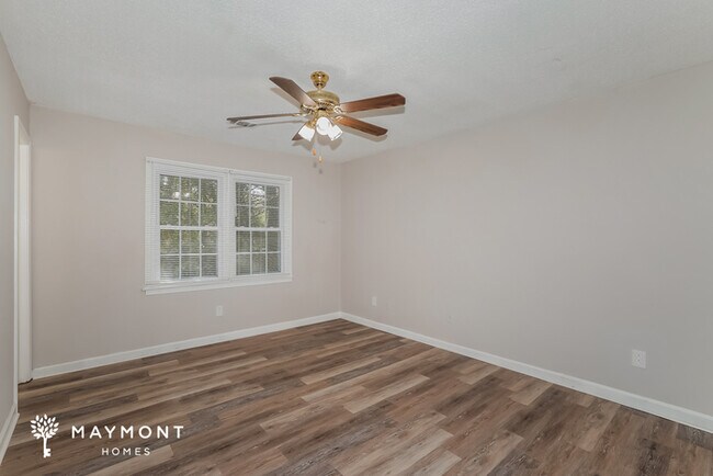 Building Photo - 25 Tanglewood Ct