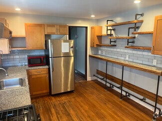 Building Photo - 45 Meech St