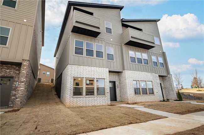 Building Photo - 2235 W Million Ln