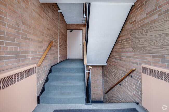 Vestíbulo/ Entrada - 3305  Hennepin Apartments