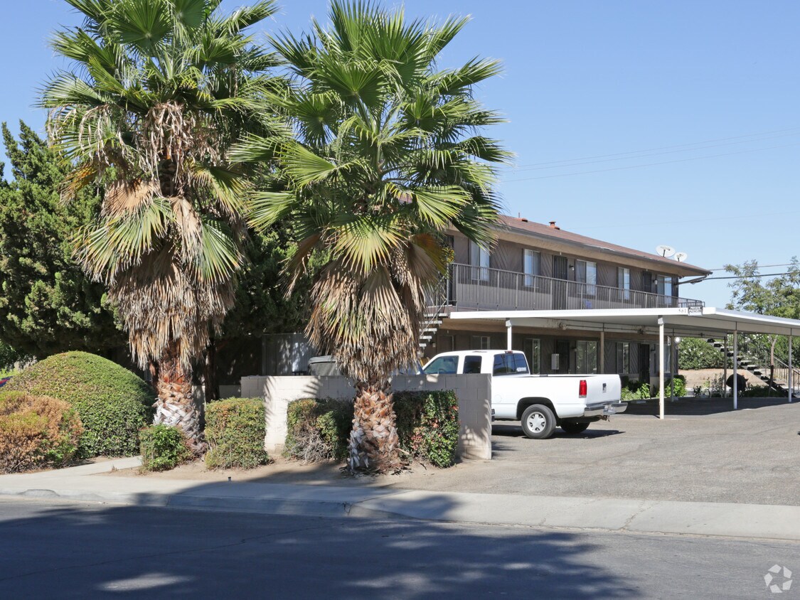 Building Photo - Northeast Manor