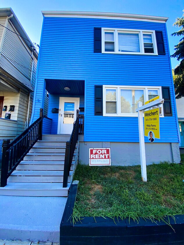 12 E Russell St, Clifton, NJ 07011 House Rental in Clifton, NJ