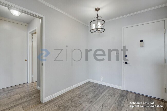 Foto del edificio - 363 Newport Ave