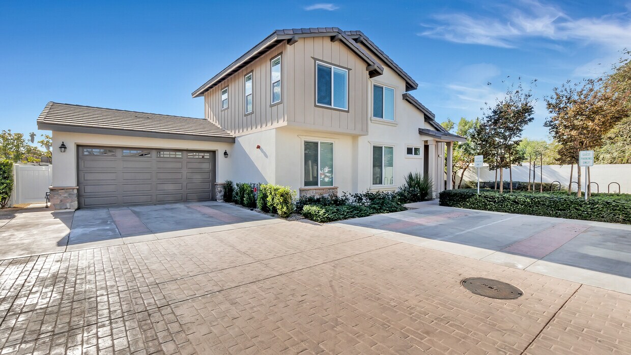 Foto principal - 15737 Ryon Ave