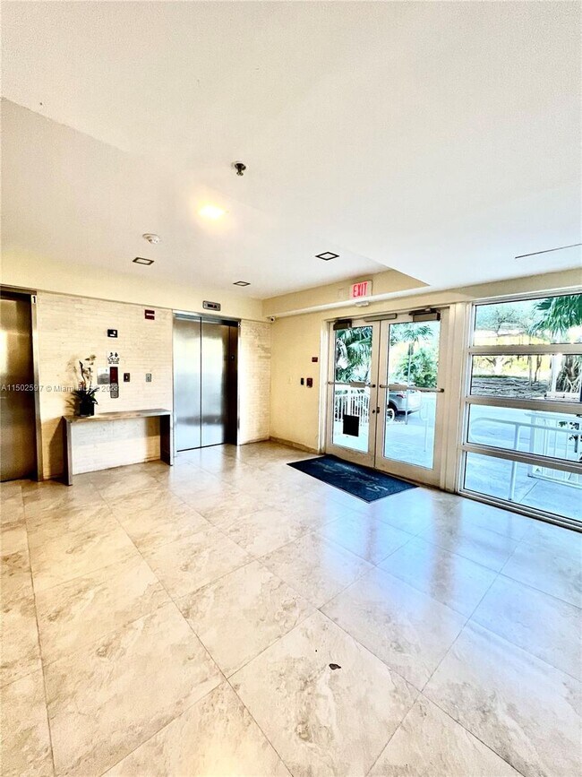 Foto del edificio - 816 NW 11th St