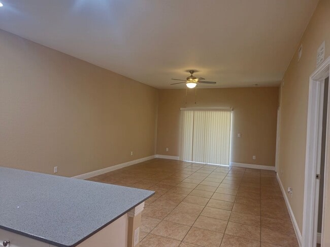 Building Photo - 3 Bedroom 2 Bath 1 Car Garage Duplex In a ...