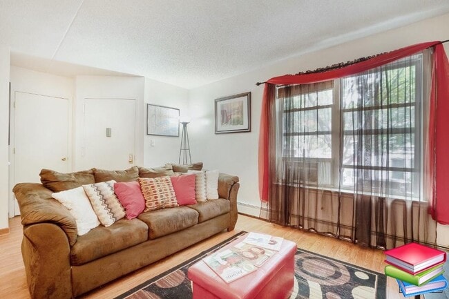 Building Photo - 136 W 117th St