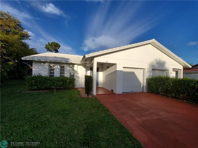 Foto del edificio - 4391 NW 75th Ave