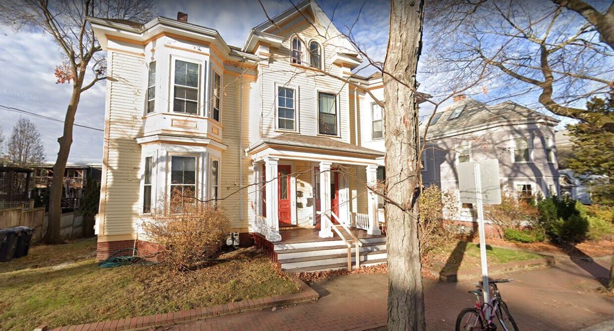 95 Upland Rd Unit 2 Cambridge MA 02140 95 Upland Rd Cambridge MA