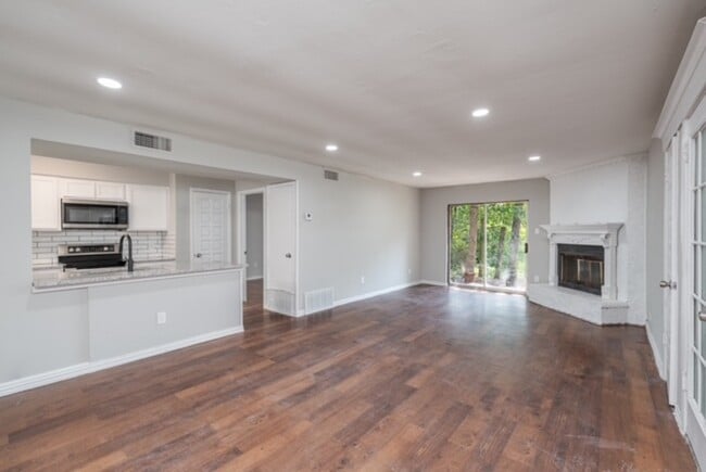 Foto del edificio - 5306 Lansingford Trail