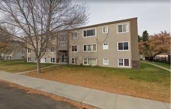 Building Photo - 12940-12118 118 Ave NW