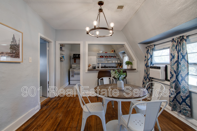 Foto del edificio - 1954 Manila Ave