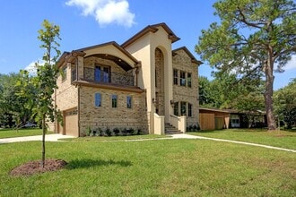 Building Photo - 5203 Beechnut St