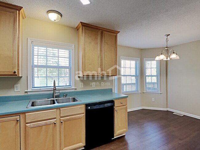 Building Photo - 116 Nightshade Ln