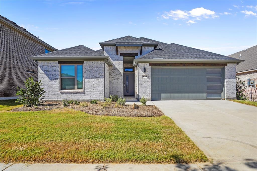 6705 Goldenrain Dr, Venus, TX 76084 House Rental in Venus, TX