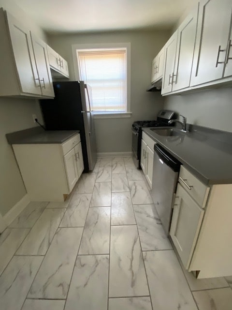 Building Photo - 732 Reba Pl