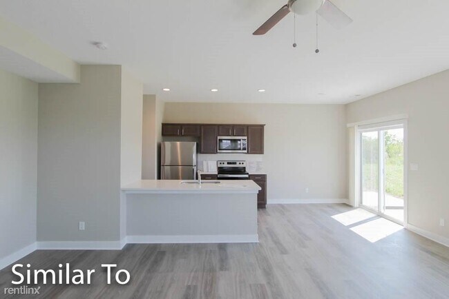 Foto del edificio - 3 br, 2.5 bath Townhome - Park Side Villas...