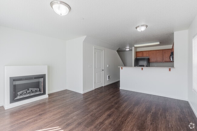 3 habitaciones, 2,5 baños - 111,5 m² - Sala de estar - Fairview Court Townhomes