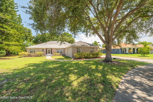 Building Photo - 187 Pinta Cir