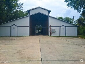 Building Photo - 611 Joel Blvd